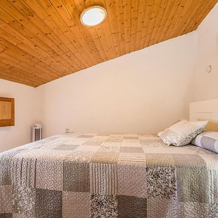 Awesome Home In Riells I Viabrea With Wifi Breda Ngoại thất bức ảnh