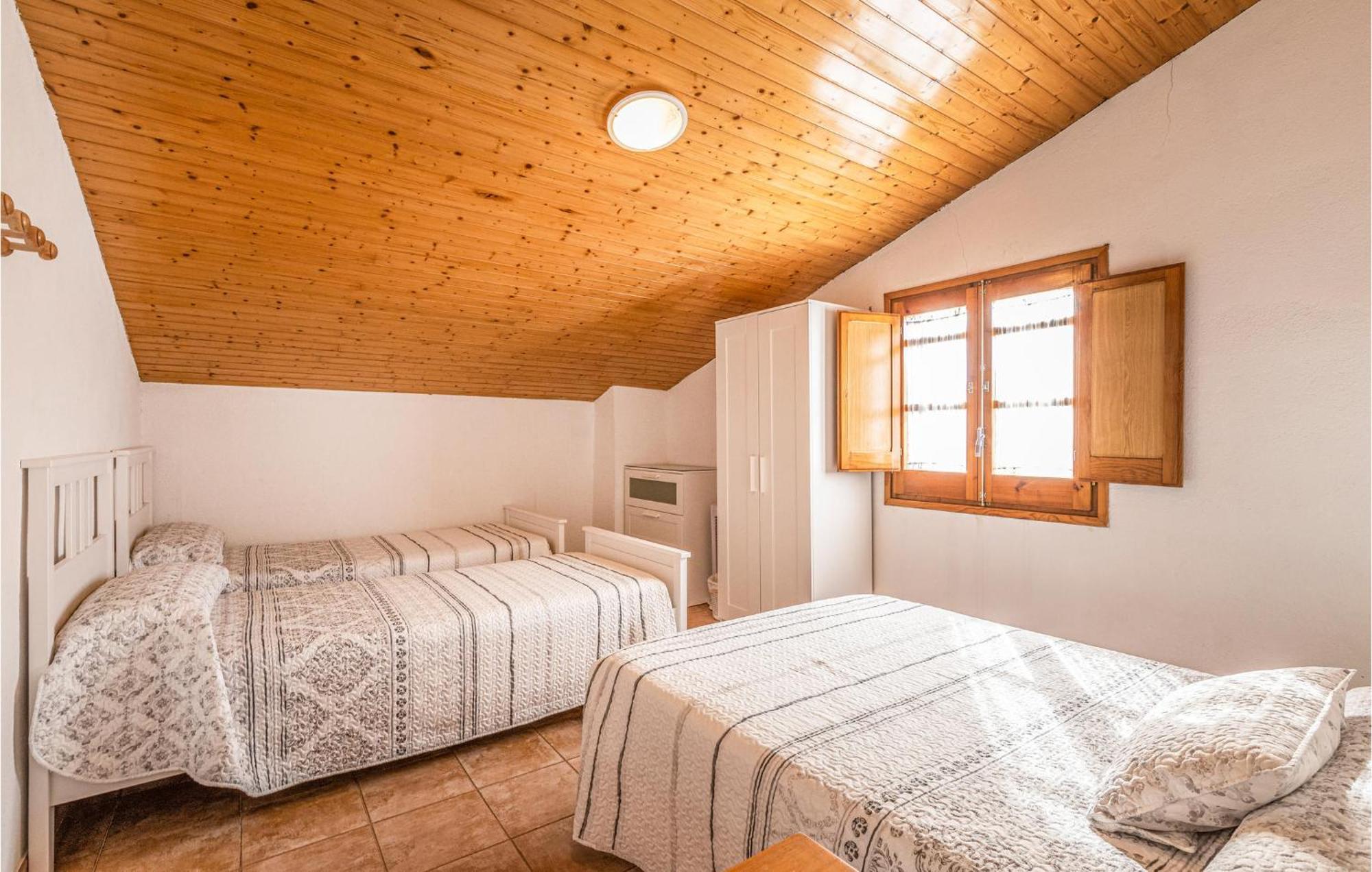 Awesome Home In Riells I Viabrea With Wifi Breda Ngoại thất bức ảnh